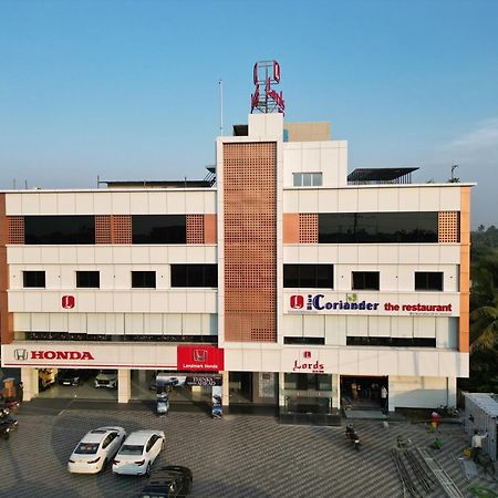 Lords Eco Inn Navsari Buitenkant foto