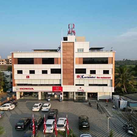 Lords Eco Inn Navsari Buitenkant foto