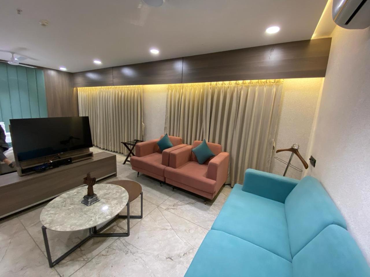 Lords Eco Inn Navsari Buitenkant foto